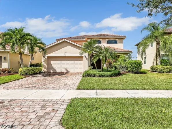 1529 Birdie Dr, Naples, FL 34120
