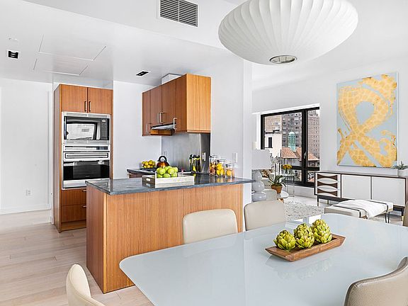3rd image of 450 E 83rd St APT 7A