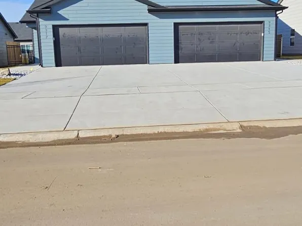 9315-9317 E Wassall Ct, Wichita, KS 67210
