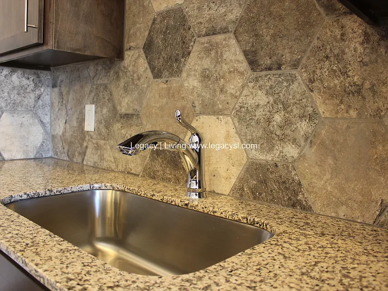 14734 S Urbana Ave — Photo 10