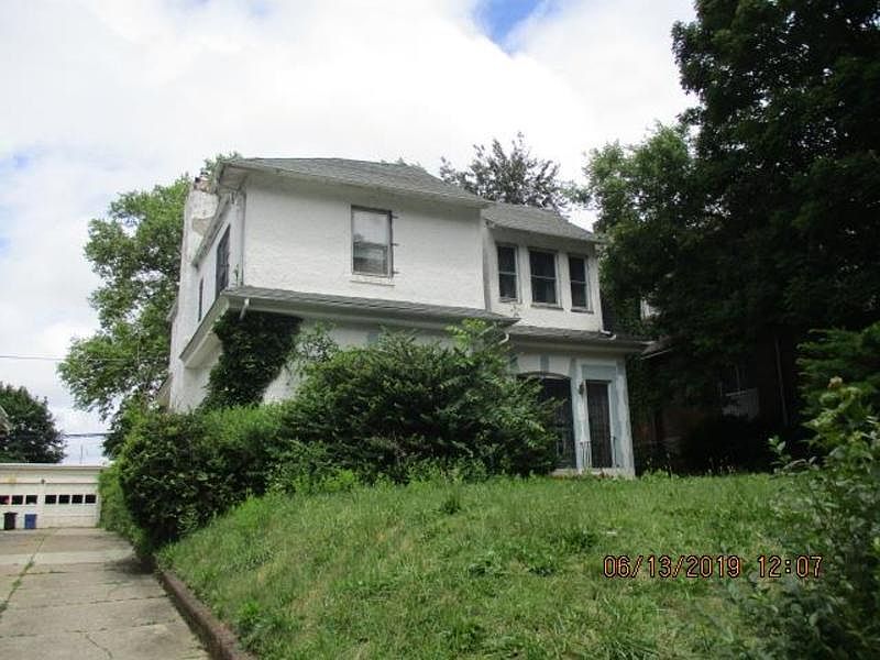 2nd image of 275 W Tulpehocken St