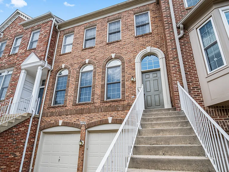 9590 Lagersfield Cir — Photo 42