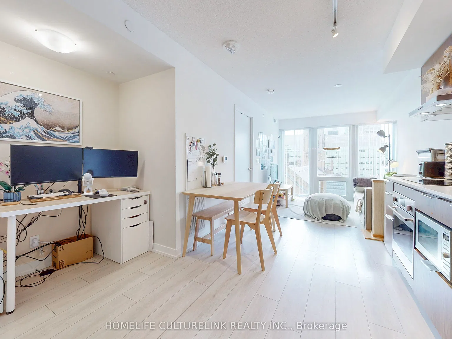 2 bed, $2,450 — Photo 3