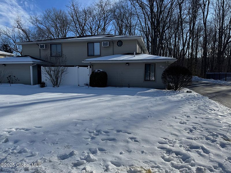 3rd image of 69 Yorkshire Drive #69