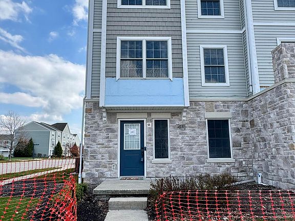 3rd image of 5961 Canyon Creek Dr #501