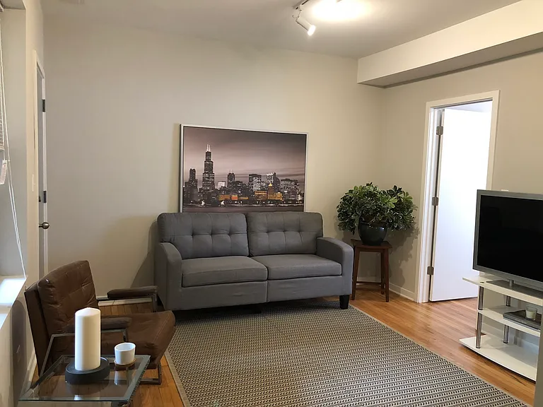 4819-21 N Christiana Ave — Photo 12