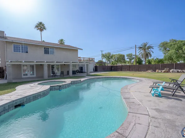 103 S Sunset Dr, El Centro, CA 92243