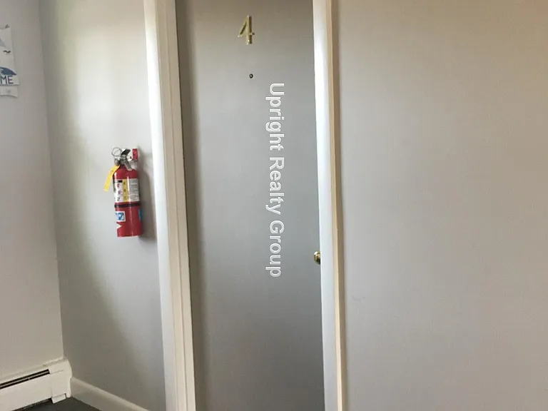 238 Oak Grove Ave #5 — Photo 5