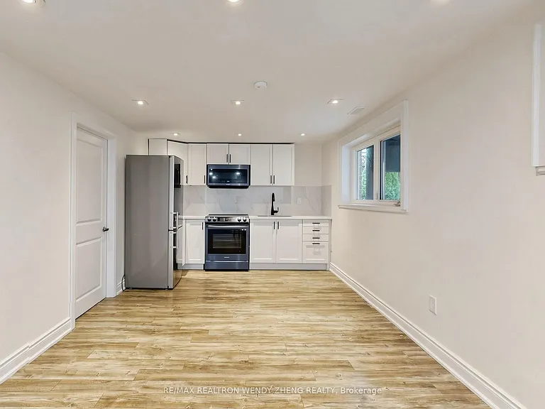 18 King Richard Ct #LOWER — Photo 7