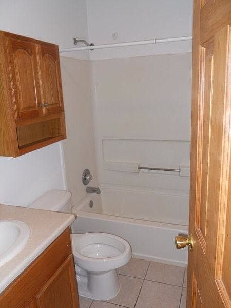 2nd image of 710 Whitman St APT 304