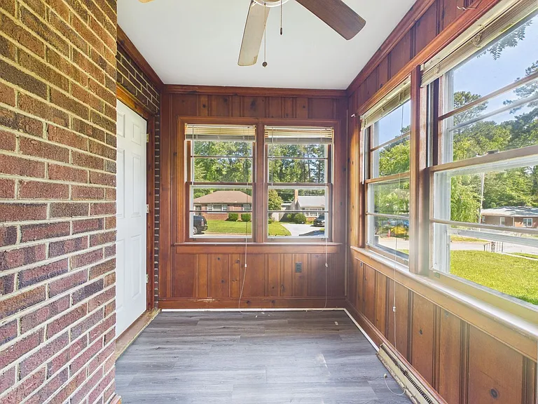 910 Northampton Rd — Photo 9