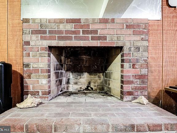 5th image of 5424 Broadmoor St