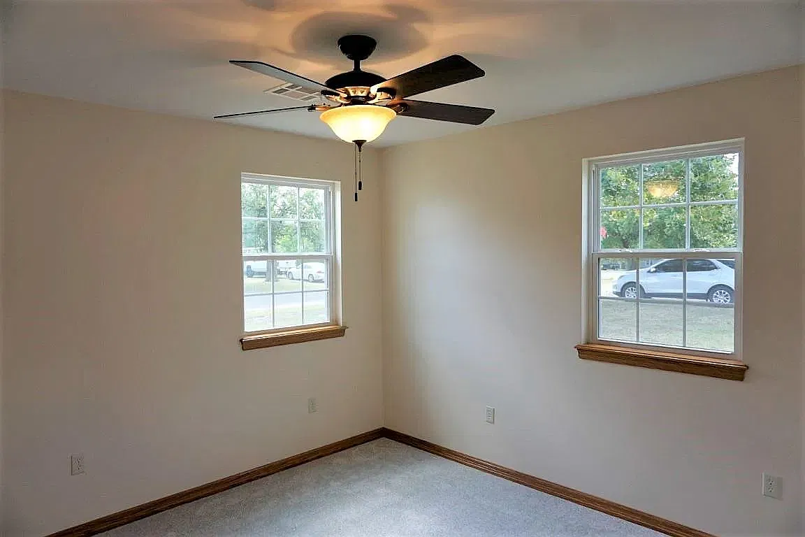 2 bed, 1.5 bath, 876 sqft, $1,100 — Photo 4
