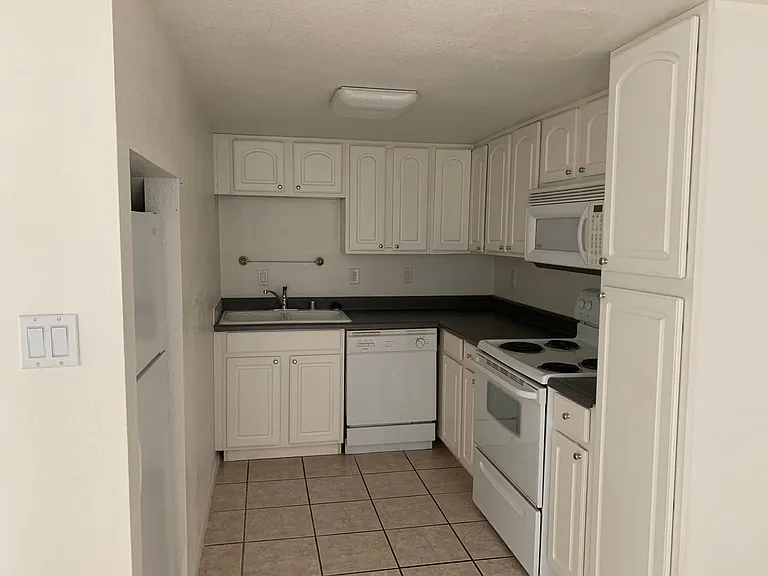 2750 Palo Verde Blvd S — Photo 8