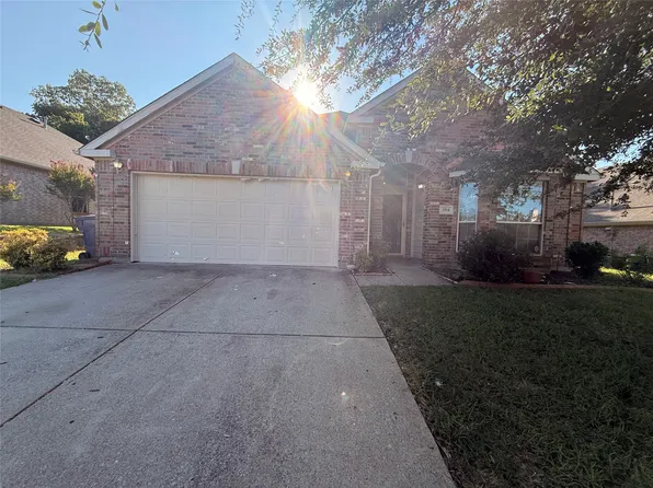 5814 Blue Oak Dr, Garland, TX 75043