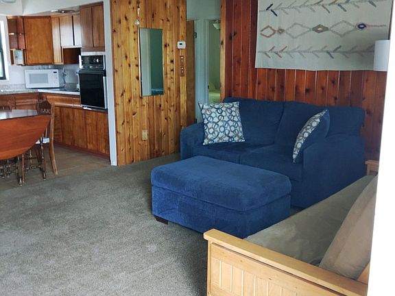 4th image of 3582 NE Melba Dr