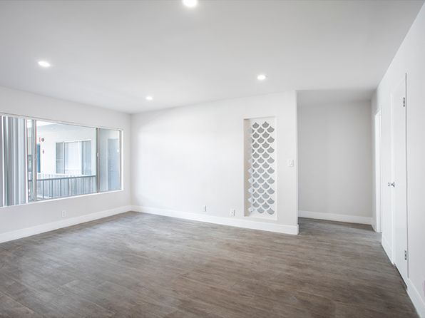 2233 S Ridgeley Dr APT 303