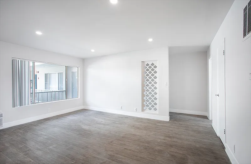 Building Photo - 2233 S Ridgeley Dr #302
