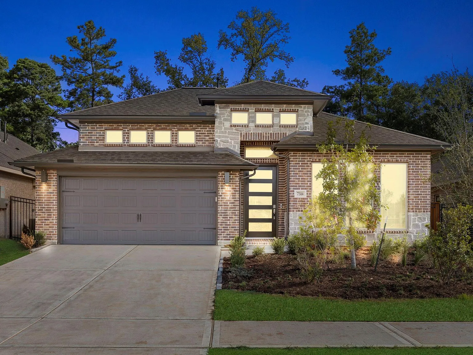 4 bed, 3.0 bath, 2639 sqft, $5,250 — Photo 2