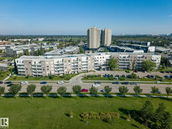 17404 64th Ave NW #418, Edmonton, AB T5T 6X4