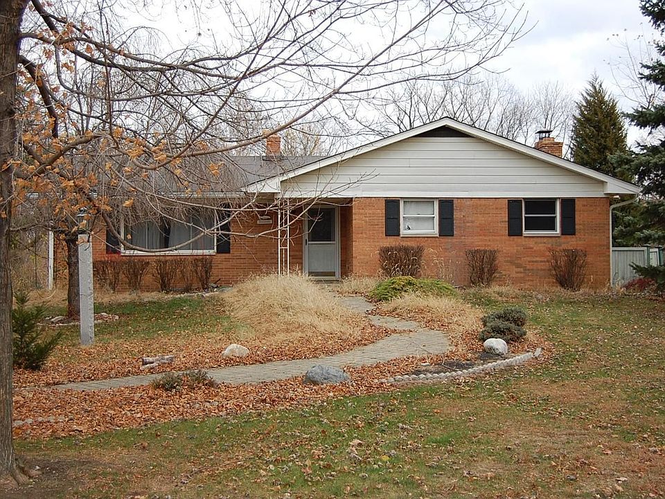 2nd image of 6925 Hawks Hill Rd