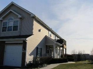 7105 Westwood Dr, Carpentersville, IL 60110