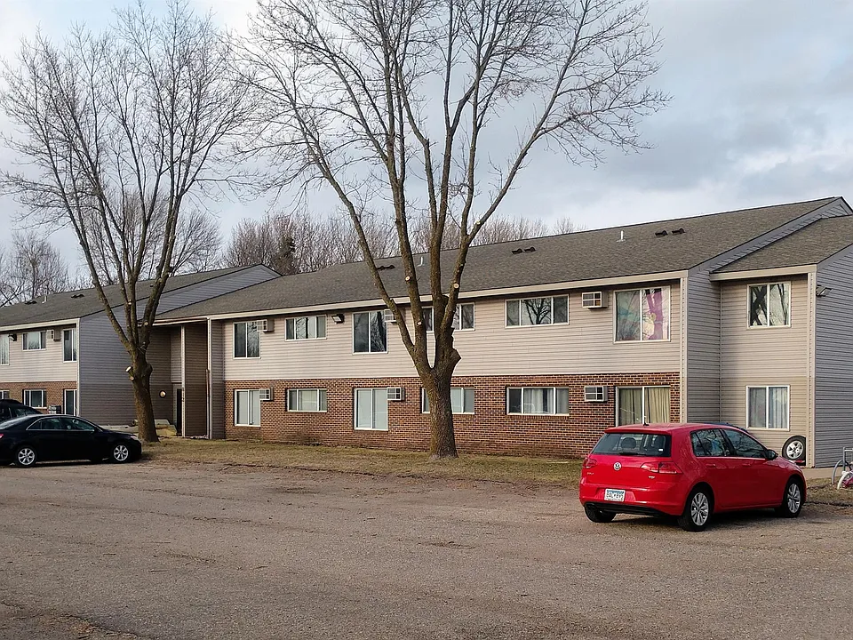 801 Hills Ave #2
