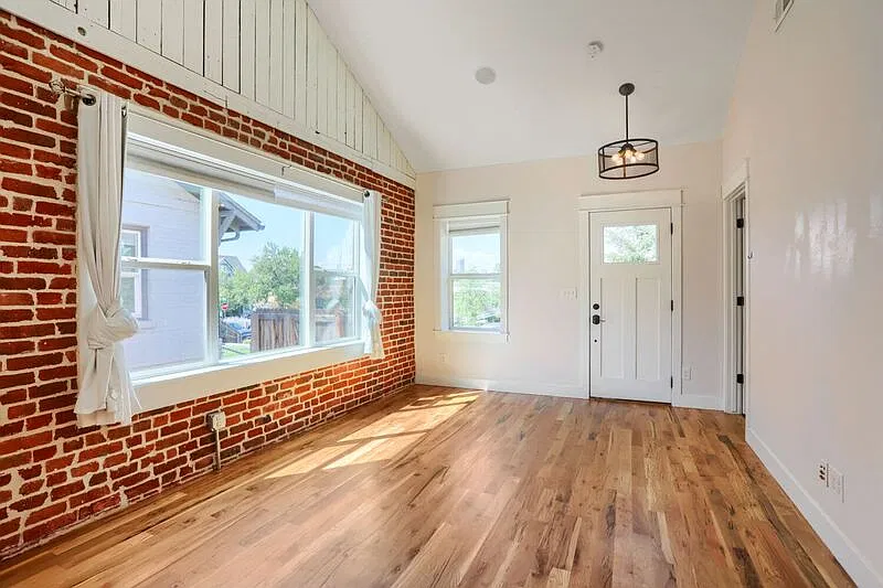 3 bed, 2.5 bath, 1400 sqft, $2,750 — Photo 4
