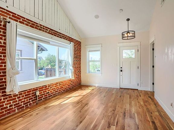4th image of 2820 N Josephine St
