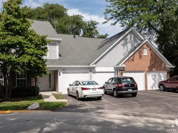 1404 Apple Ct APT A, Mount Prospect, IL 60056