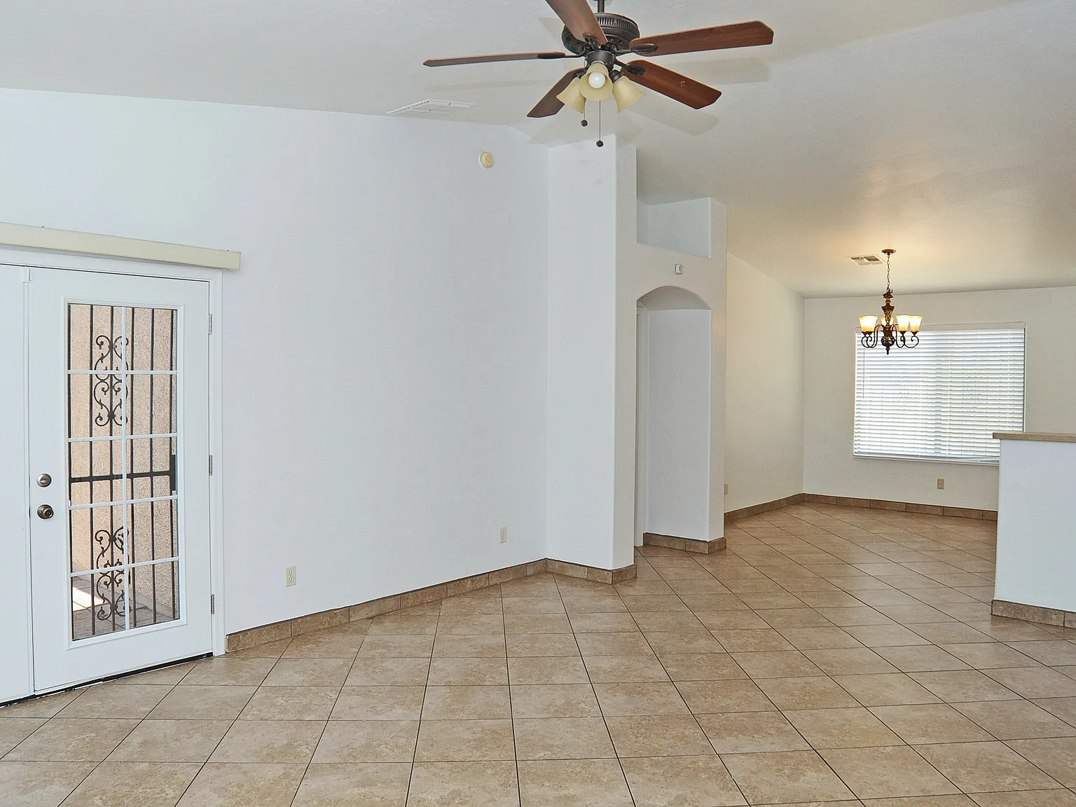 4 bed, 1538 sqft, $1,695 — Photo 2