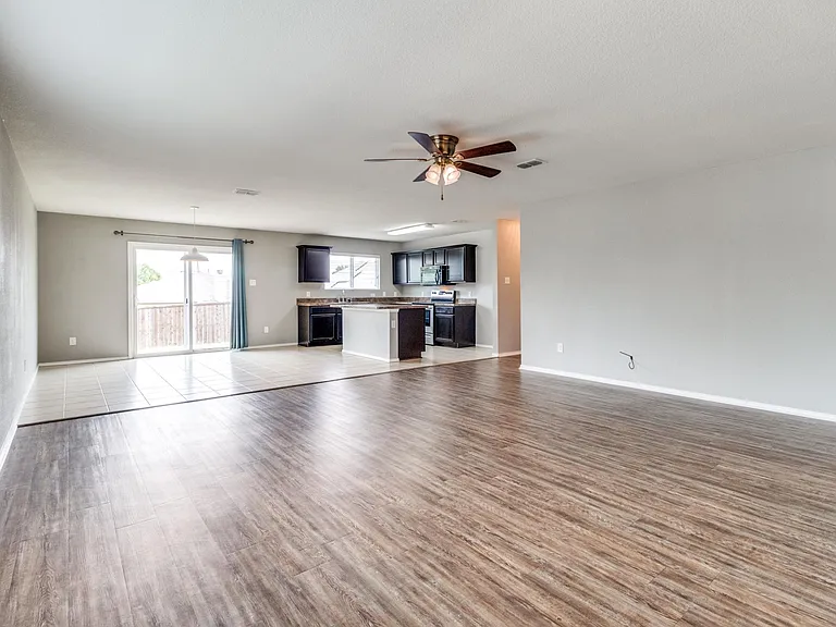 1434 S Raven Dr — Photo 3
