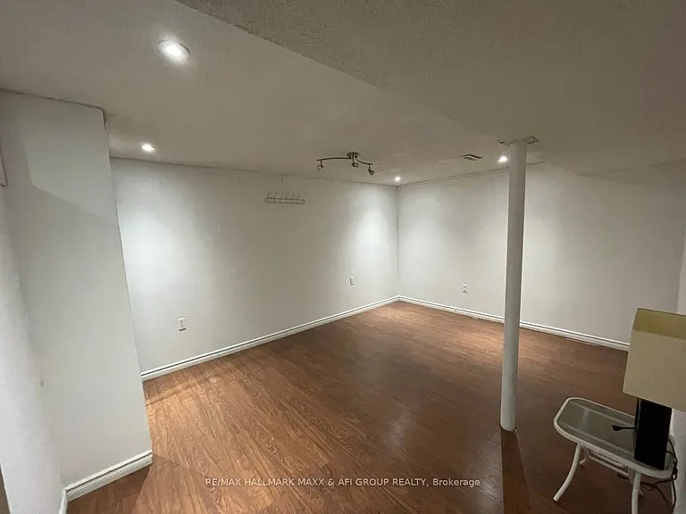 715 Mountview Pl #BASEMENT — Photo 10
