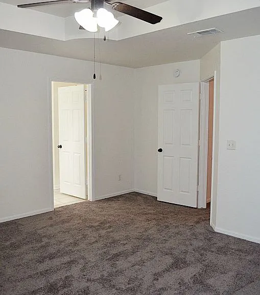 4902 Slate Ct — Photo 16
