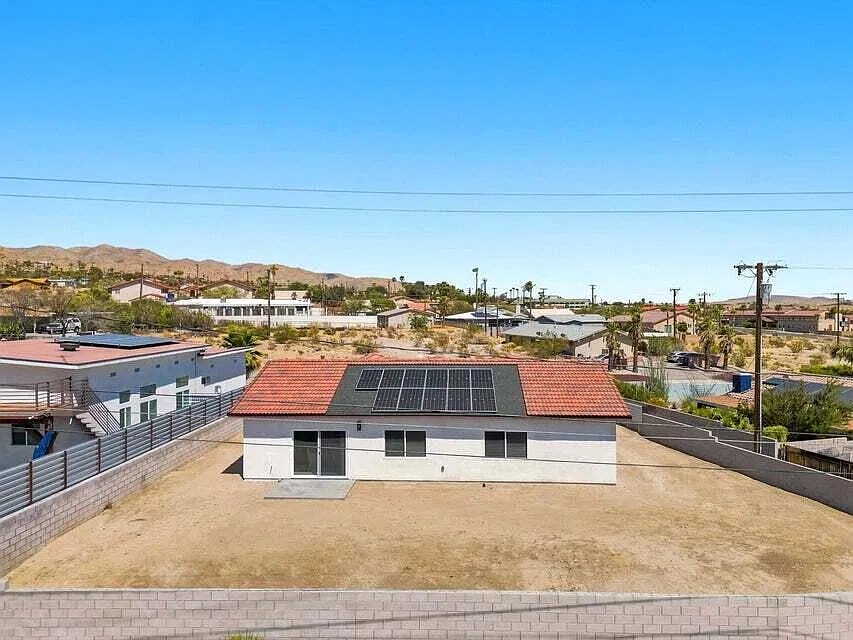 4 bed, 1730 sqft, $3,250 — Photo 3