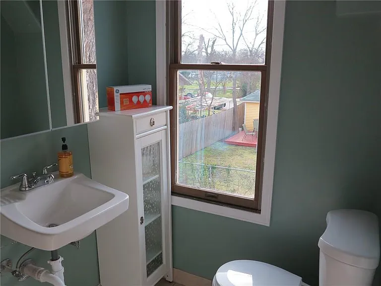 310 W University Ave #B — Photo 9