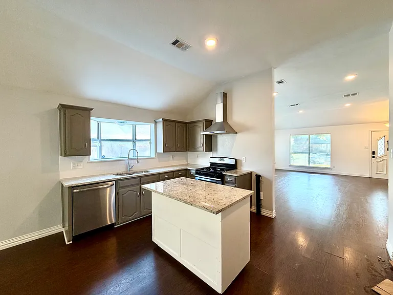 4232 Osborn Rd — Photo 8