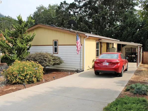 151 Wanda Ct, Myrtle Creek, OR 97457