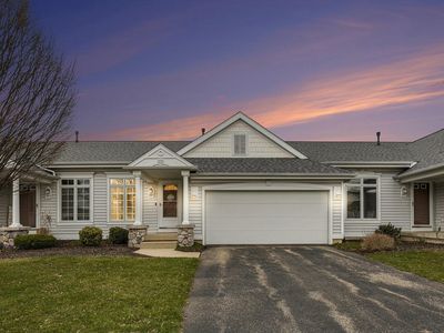 285 Shoreside North Dr SE, Grand Rapids, MI, 49548