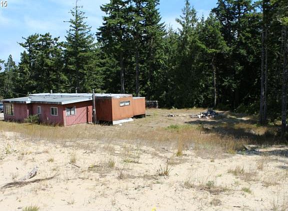 2nd image of 12851 Wildwood Dr