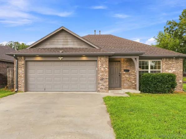 225 E Bryan Ave, Sapulpa, OK 74066