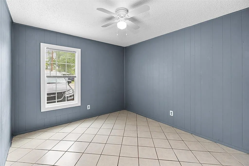 2 bed, 1.0 bath, 700 sqft, $1,025 — Photo 3