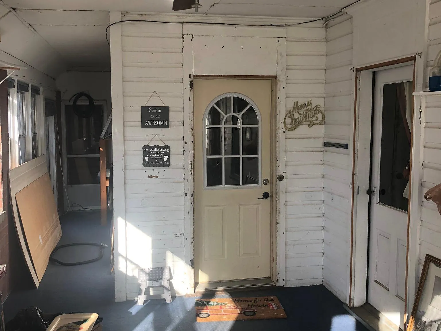 5 bed, 1937 sqft, $2,000 — Photo 2