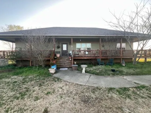 379 & 355 Thomas White Rd, Dyersburg, TN 38024