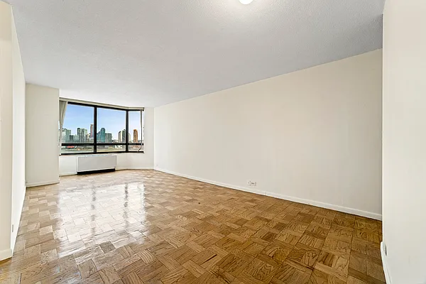Rented by Akam Sales and Brokerage | media 3