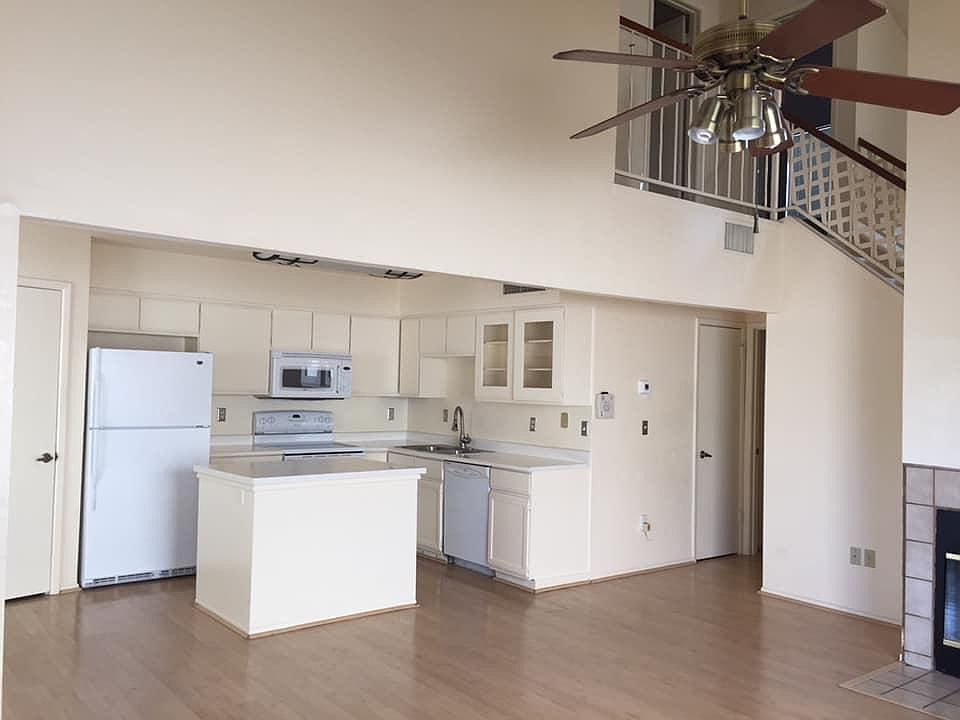 2nd image of 1535 N Horne
