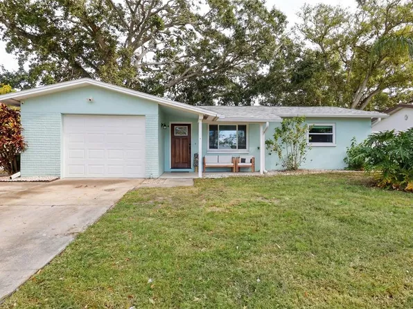 2213 Gladys St, Largo, FL 33774