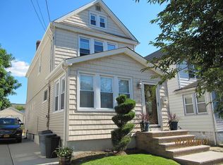 248 Bedford Ave, Garden City Park, NY 11040