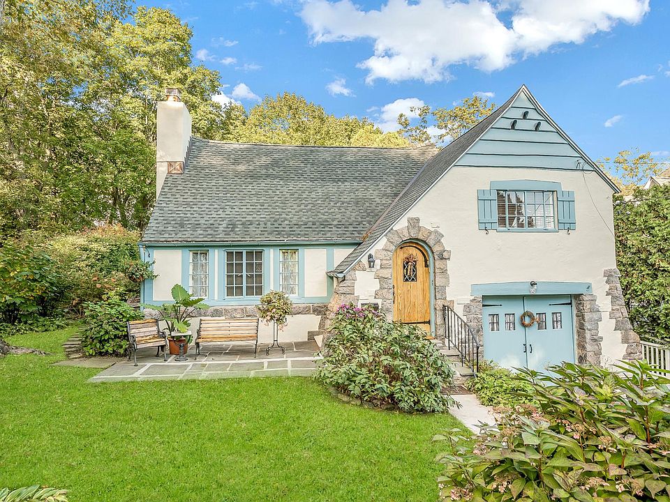 1st image of 52 Weskora Ave