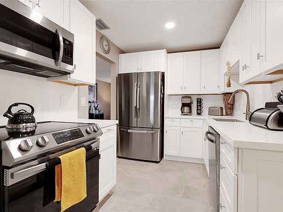 5th image of 5141 Nicholas Drive